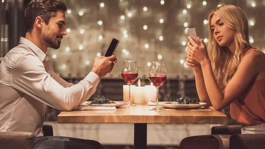 Latidate: Feel the Enjoyment of Speaking With Adorable Partners